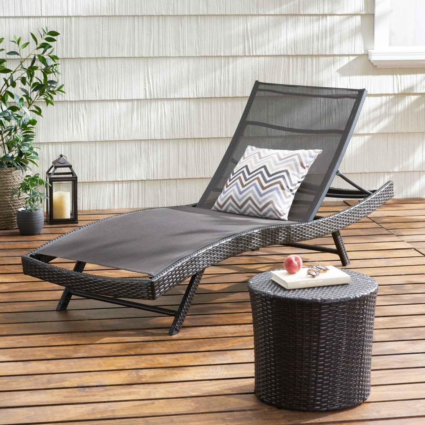 Outdoor Rattan Wicker Chaise Lounge with Adjustable Seat and Mesh Seat