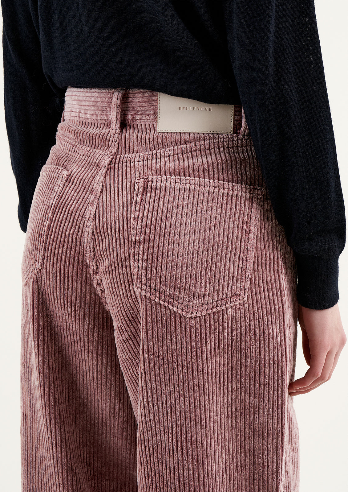 Parthe Corduroy Pants