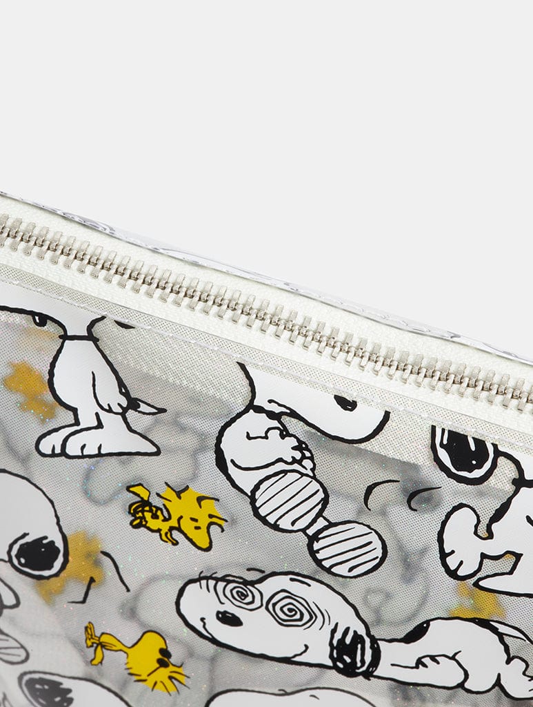Peanuts x Skinnydip Snoopy Washbag