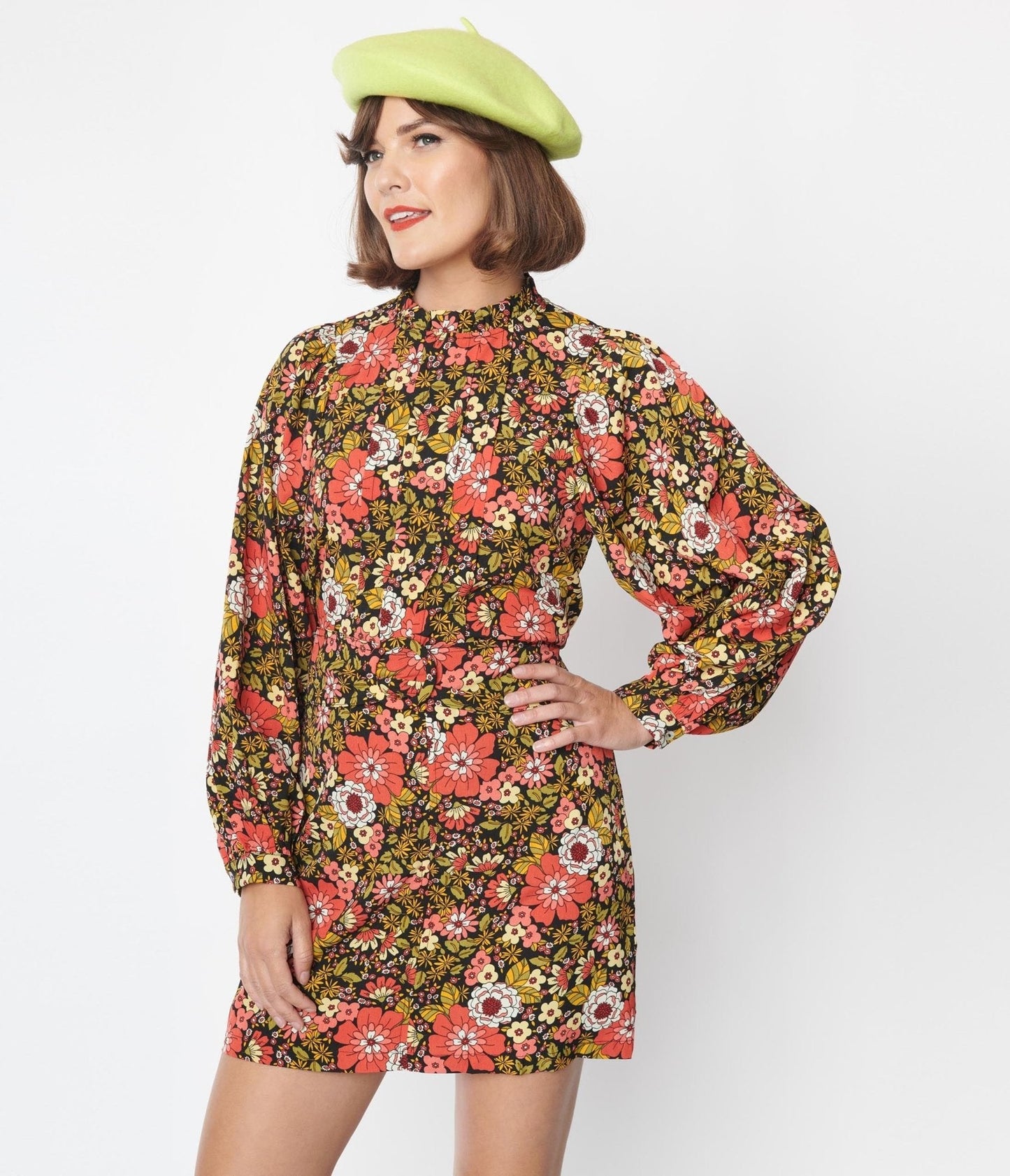 1970s Retro Red & Green Floral Mini Skirt