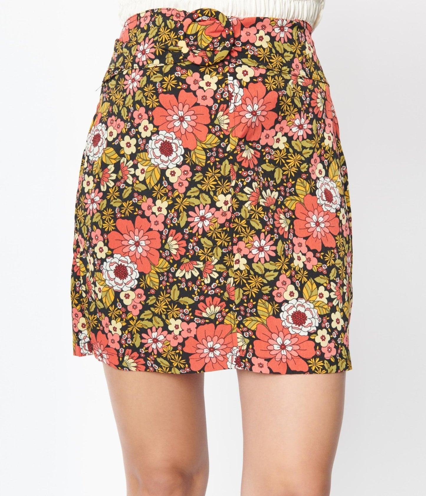 1970s Retro Red & Green Floral Mini Skirt