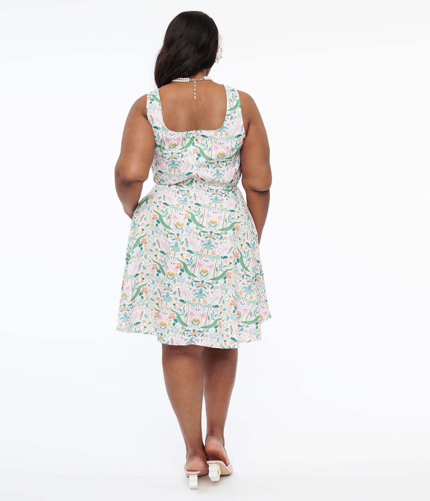 Retrolicious Plus Size 1950s White & Tropical Print Cotton Skater Dress
