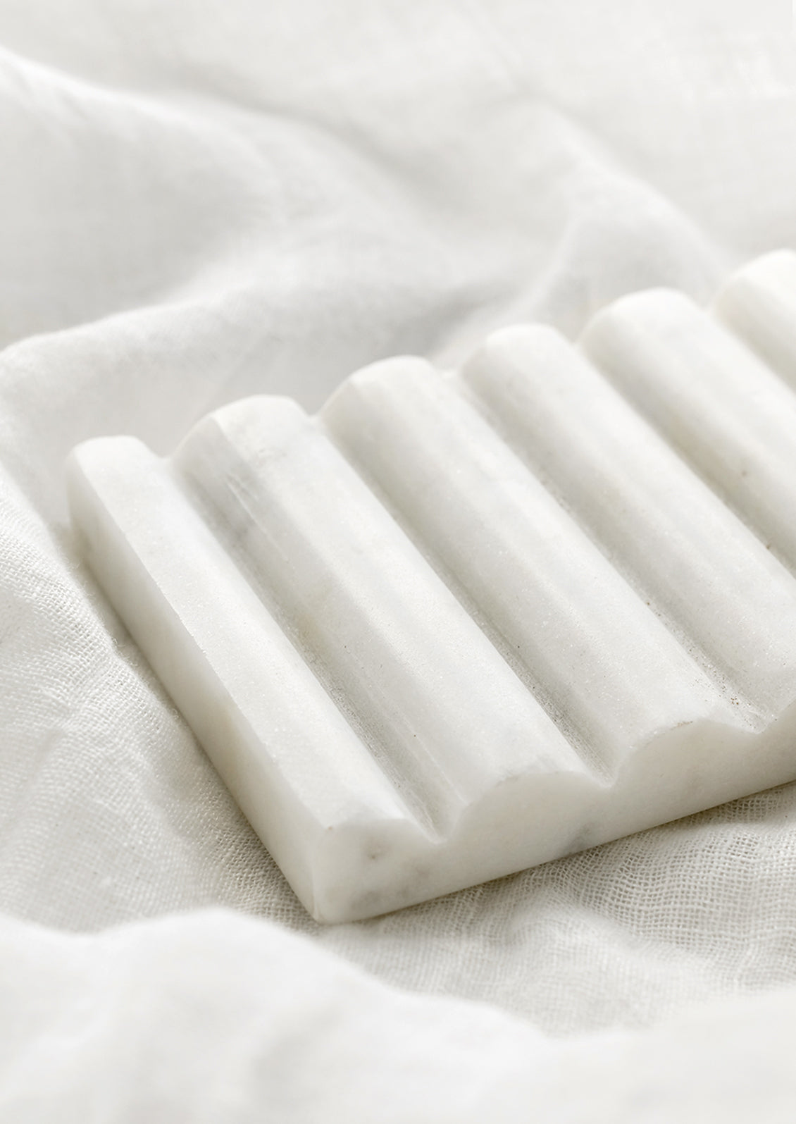 Scalloped Marble Soap Dish