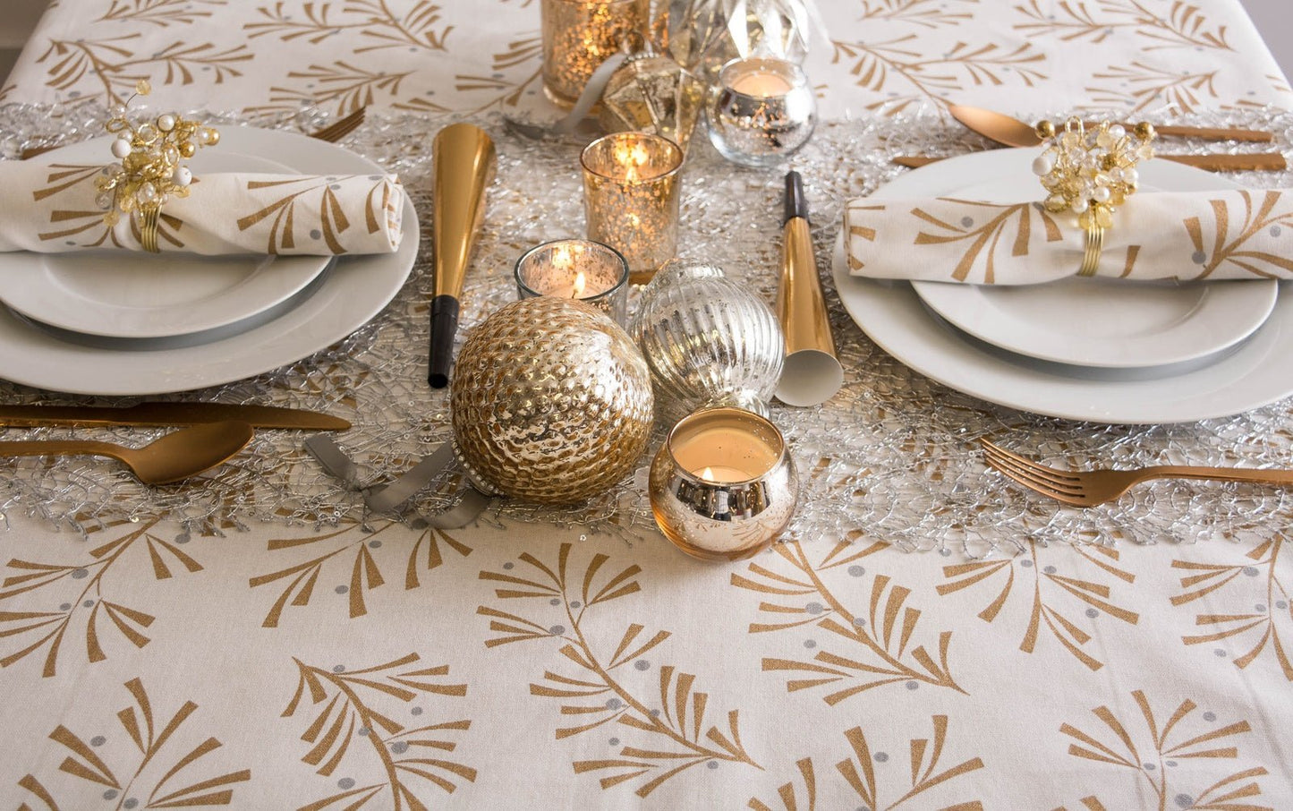 Silver Sequin Mesh 16In X 10Ft Table Runner Roll