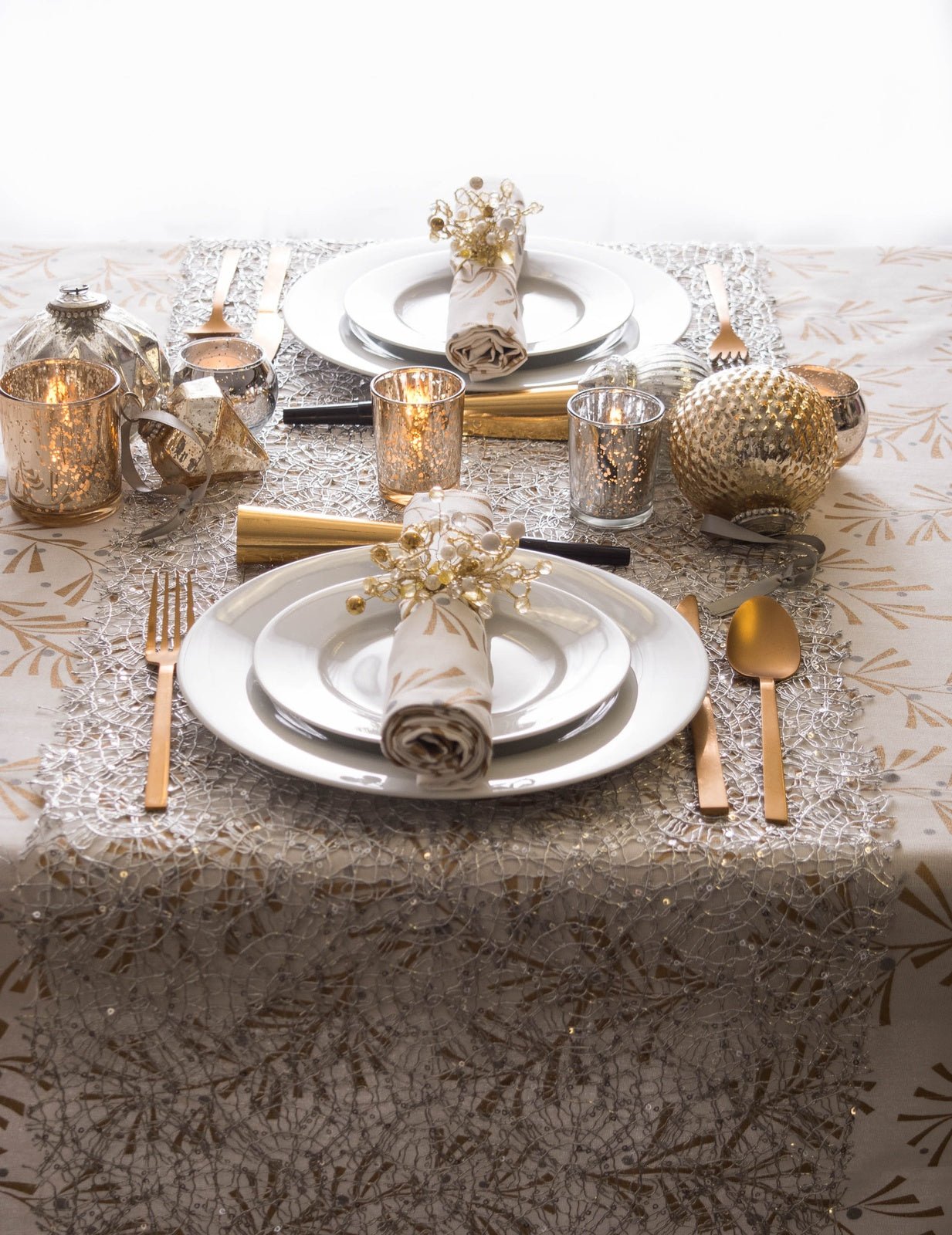 Silver Sequin Mesh 16In X 10Ft Table Runner Roll
