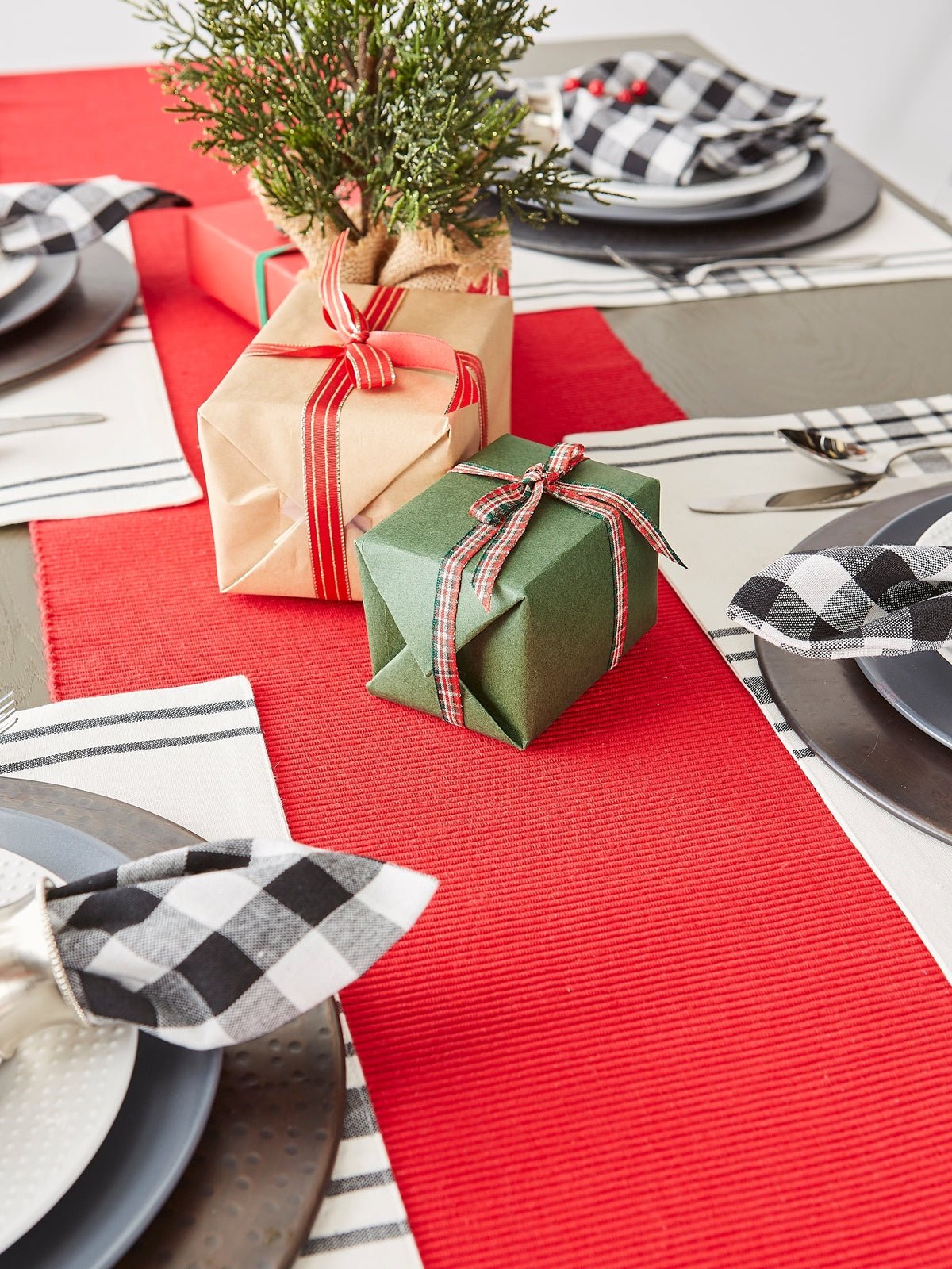 Tango Red Ribbed 13"X72" Table Runner