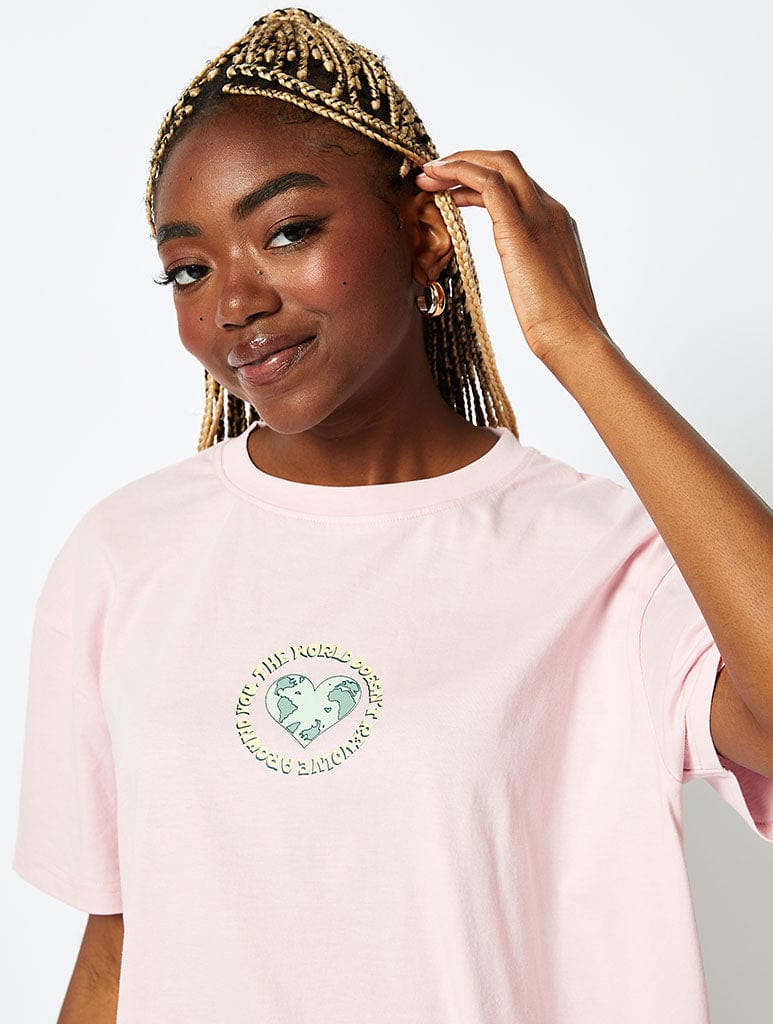 The World Doesnt Revolve Around You T-Shirt in Pink