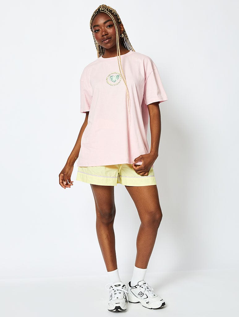 The World Doesnt Revolve Around You T-Shirt in Pink