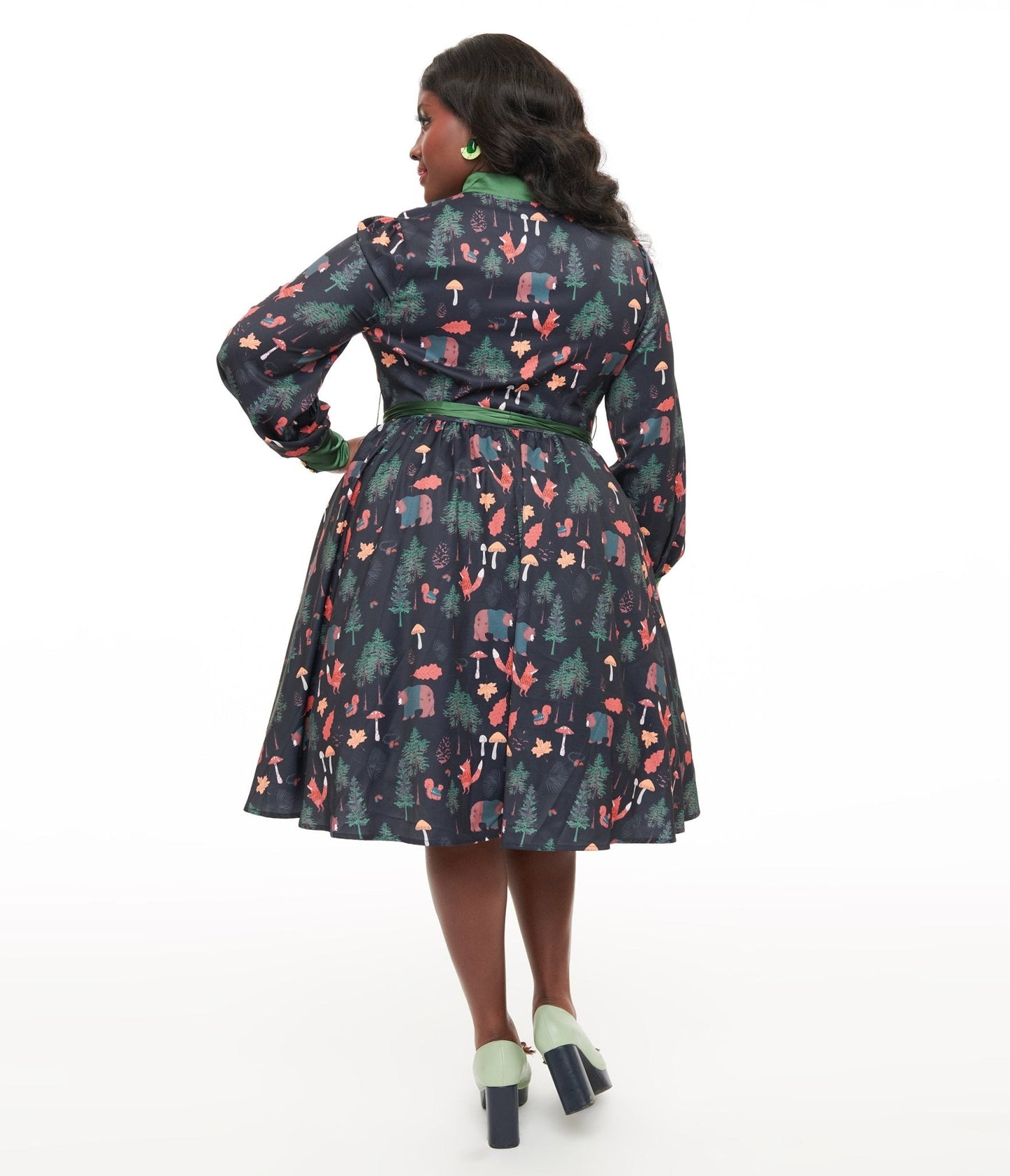 Unique Vintage Plus Size 1970s Woodland Creature Print Shirt Dress