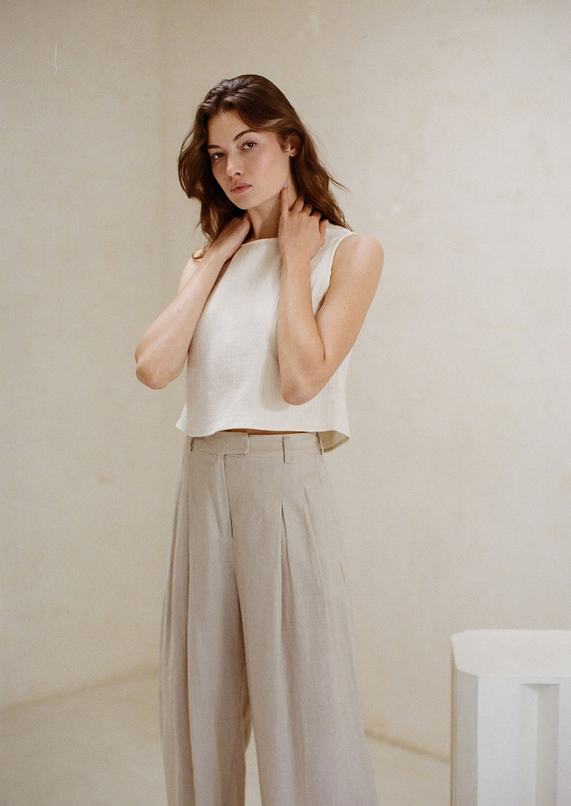 Vida Cropped Gauze Shell